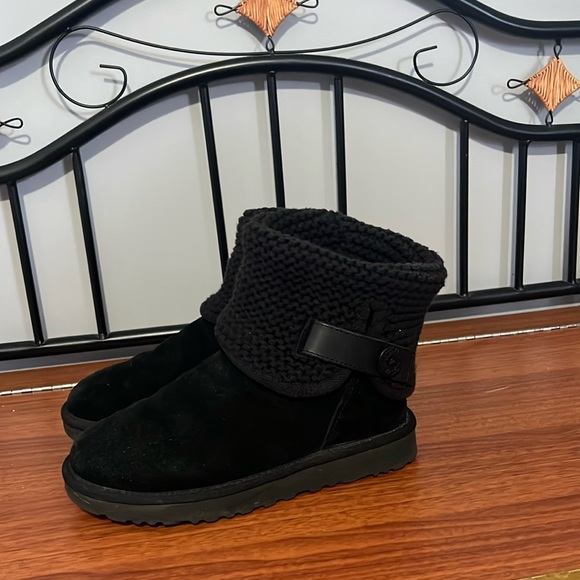 Knit top UGG boots - Picture 2 of 5